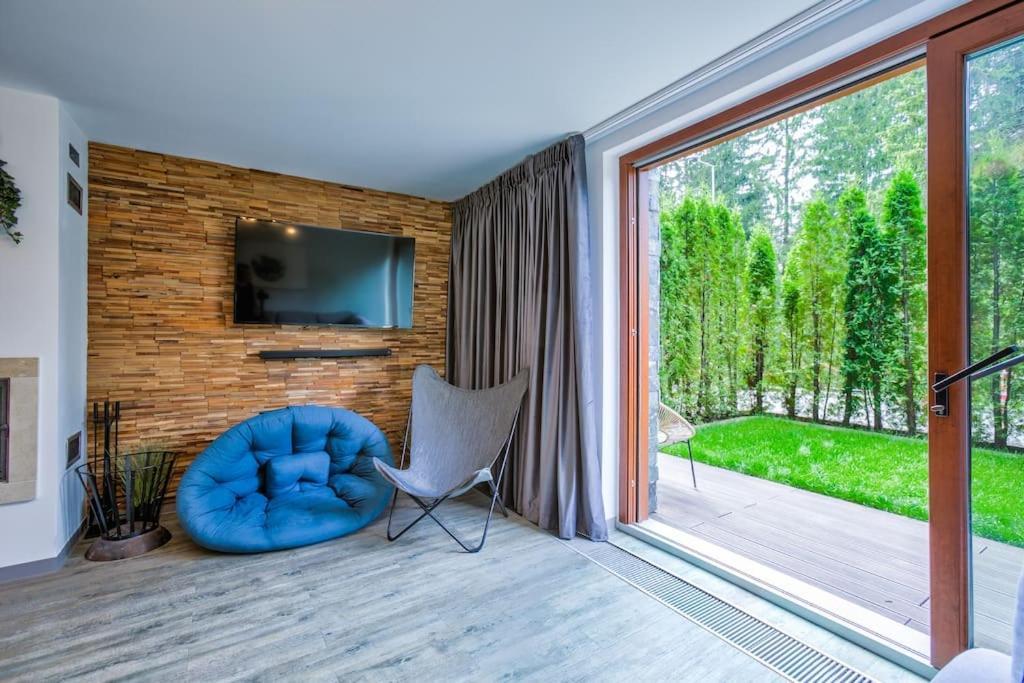 פויאנה ברשוב Splendor 3 Bedroom Flat In Silver Mountain מראה חיצוני תמונה