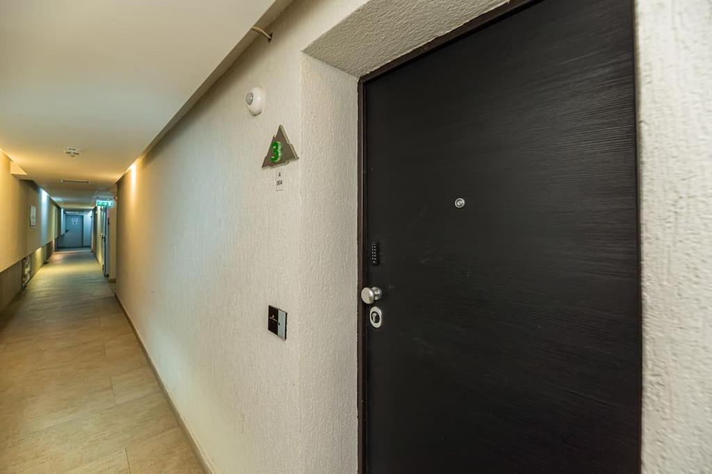 פויאנה ברשוב Splendor 3 Bedroom Flat In Silver Mountain מראה חיצוני תמונה